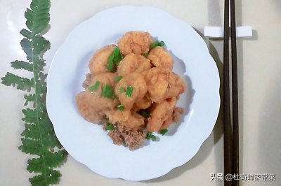 ​家常菜之红烧豆腐泡，多加入一样食材，下饭神器，太好吃了