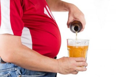 ​红酒啤酒哪个卡路里高？啤酒卡路里高还是白酒
