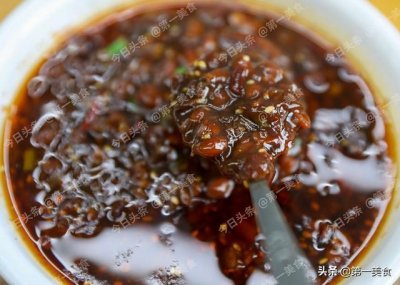 ​爱吃黄豆酱不用买，2种老配方教会你，不晒不发酵，夹馍吃真香