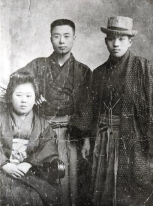 周作人为什么娶贫穷的日本女佣羽太信子为妻？只因他需要关爱！