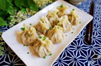 ​自制羊肉烧麦：满满一口都是肉，干净卫生，好吃实惠