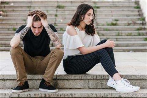 女生说考验你不理你是什么意思