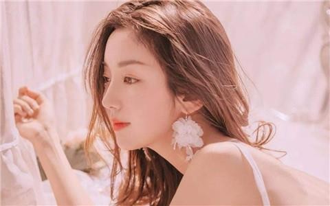 如何和女生聊天不尬聊