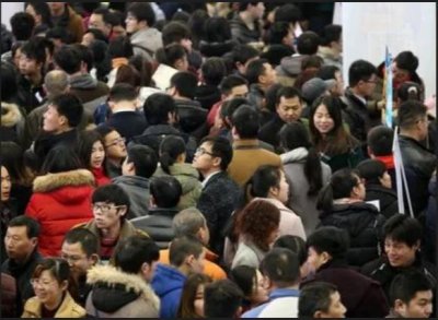 ​“废品西施”冯月月：辍学收废品为生，靠垃圾分类走红，她不简单