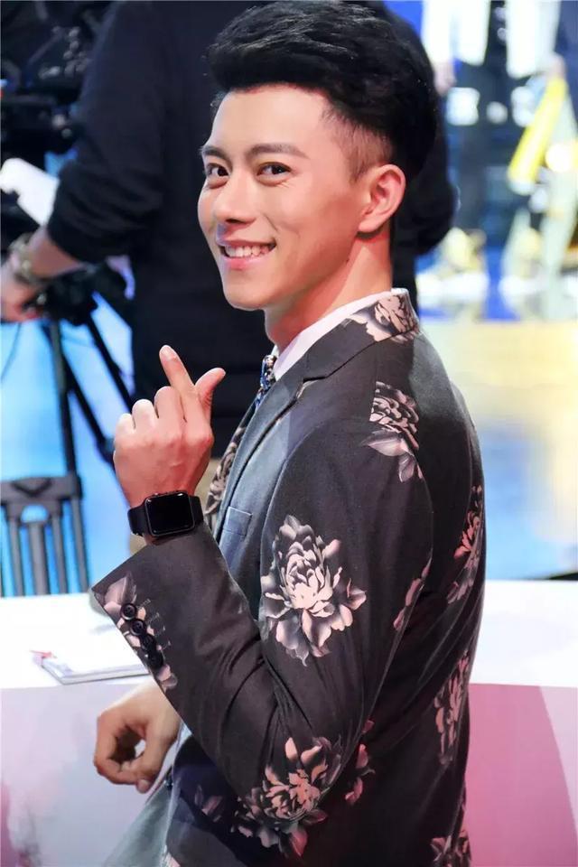 向上吧！青春｜毕业生那么多，凭什么火了丁喆？