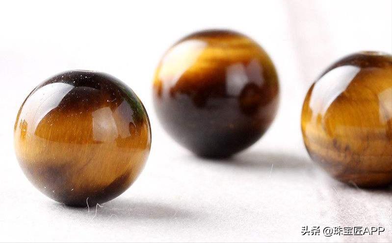 虎眼石手串价格及图片（真正虎眼石手串多少钱）