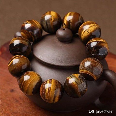 虎眼石手串价格及图片（真正虎眼石手串多少钱）
