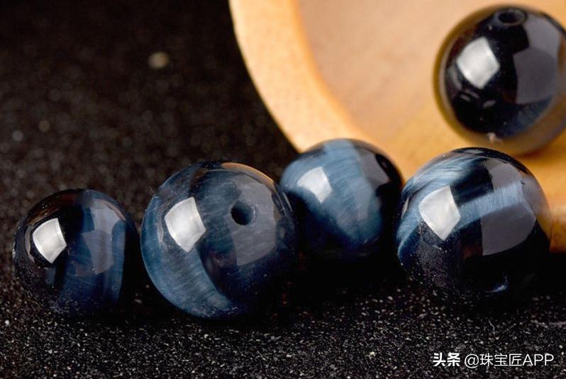 虎眼石手串价格及图片（真正虎眼石手串多少钱）