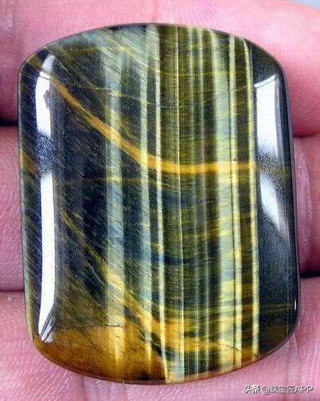 虎眼石手串价格及图片（真正虎眼石手串多少钱）