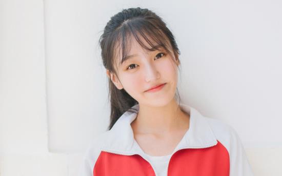 如何用高情商回复女生晚上好?