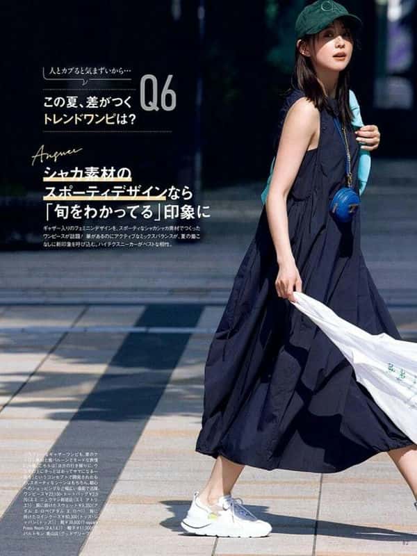 小黑裙搭什么鞋子好看-(黑色连衣裙搭配鞋子图片)