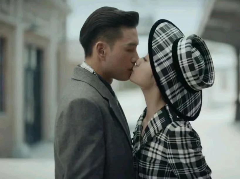 烈火军校曲曼婷和沈听白最后在一起了吗(烈火军校曲曼婷和沈听白在一起了吗)