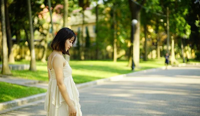 小三不吵不闹不争不抢（不为钱不破坏家庭的小三怎么破）