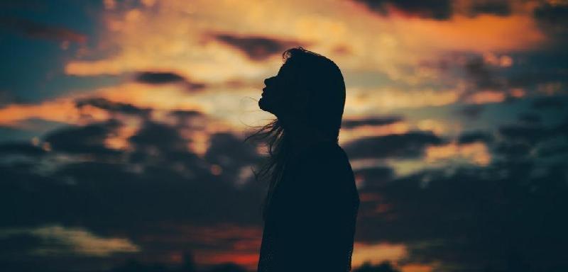 小三不吵不闹不争不抢（不为钱不破坏家庭的小三怎么破）