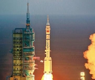 神舟五号载人航天飞船什么时候发射的