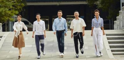 央视当红主持梁璐,因整容失败自毁前程,被观众厌弃