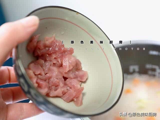 美的电饭煲煮粥使用说明(美的电饭煲煮粥和稀饭)