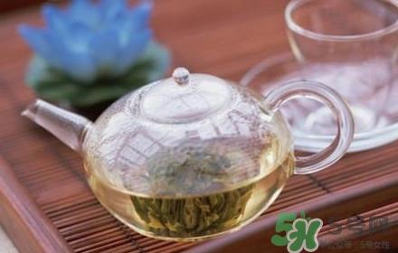 杜仲茶是热性的吗?杜仲茶和杜仲是一样东西吗 杜仲茶是热性的吗?杜仲茶和杜仲是一样东西吗