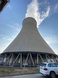 电厂凉水塔的水景