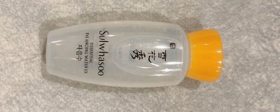 ​爽肤水用手还是用化妆棉