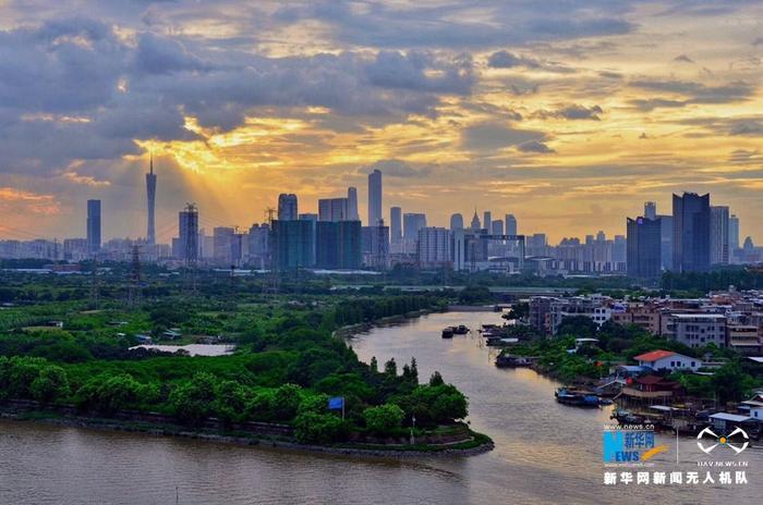 航拍渔民新村 城市里闹中取静