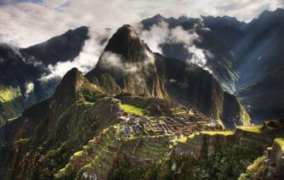 ​恐怖车祸现场：警察惊掉下巴的诡异发现