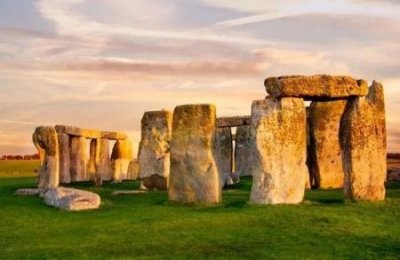 ​蒙娜丽莎的微笑表达了什么