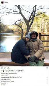 ​情人节虐狗！余文乐晒与妻子亲密合照笑容灿烂