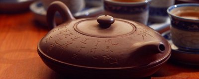 ​怎么去除紫砂壶里面的霉味