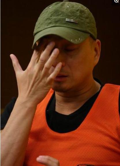 59岁汤镇业6个孩子近照曝光，花500万养的子女，今变成这般模样！