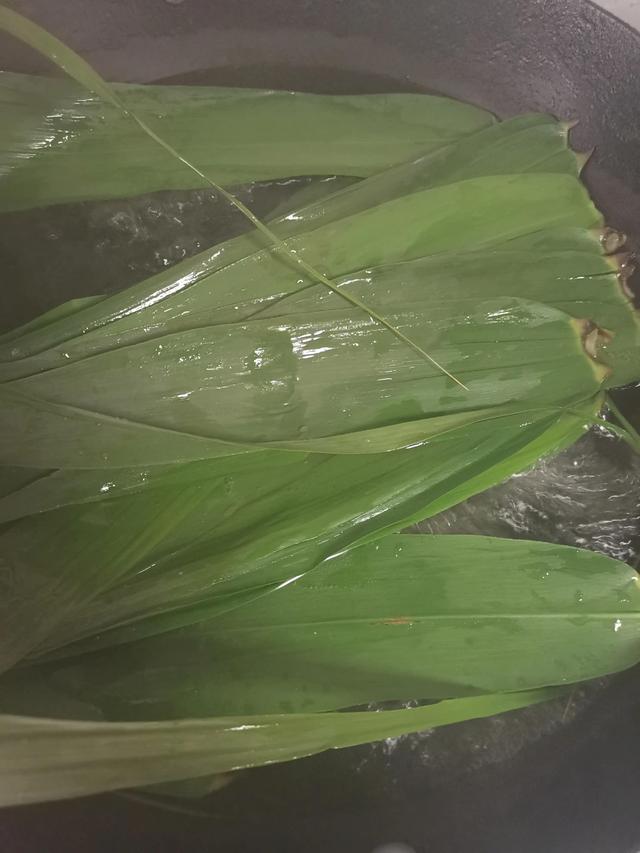 怎么包粽子简单又快又好吃又漂亮(自己动手包粽子)(2)