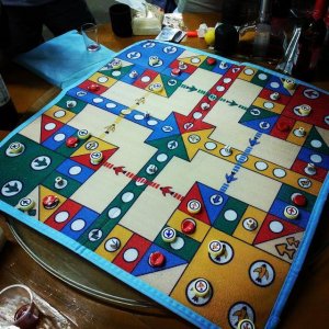 ​国际飞行棋怎么玩（国际飞行棋十字棋规则玩法)