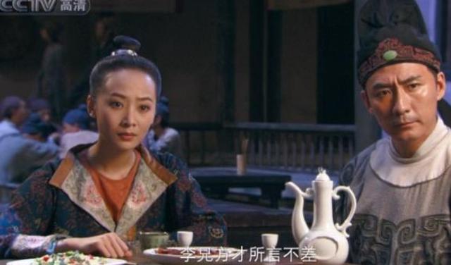 因《神探狄仁杰》成名，当红时息影为黄海波产子，36岁活成这样