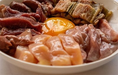 ​十种简单的自制猫咪食谱 10种简单的自制猫咪食谱