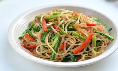 ​这道家常菜有滋有味 五分钟不到就出锅便宜又大碗