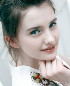 ​脸上长法令纹的原因(为什么脸上的法令纹越来越深)