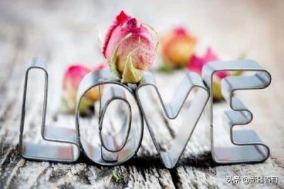 ​接受男生表白怎么回答（被表白如何高情商接受回答）