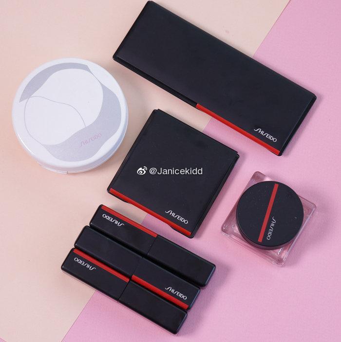 Shiseido 资生堂彩妆产品试色

- Color Gel Lip Balm 
唇膏拥有轻薄