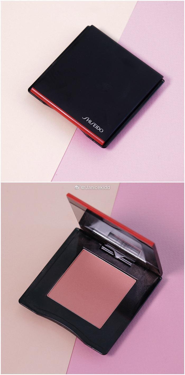 Shiseido 资生堂彩妆产品试色

- Color Gel Lip Balm 
唇膏拥有轻薄