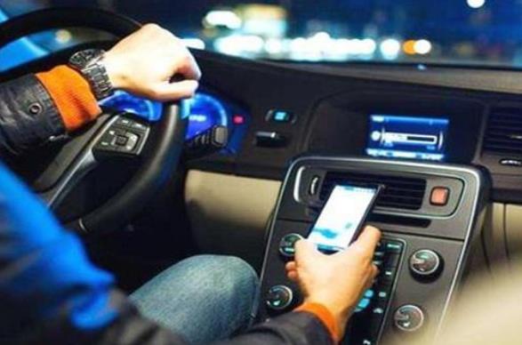 半夜在街头做“代驾”的人，一个月能赚多少钱？答案意想不到