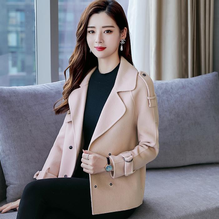 大衣,穿搭时尚少不了,冬天再冷,大衣穿对很温暖