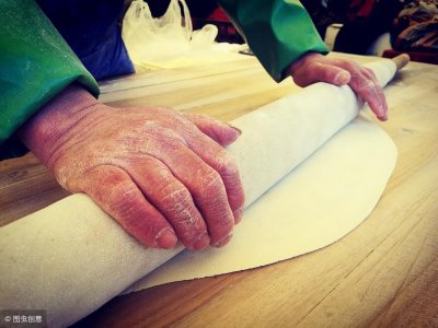 ​骨头汤怎样熬出奶白又营养？好用易学的法子告诉你