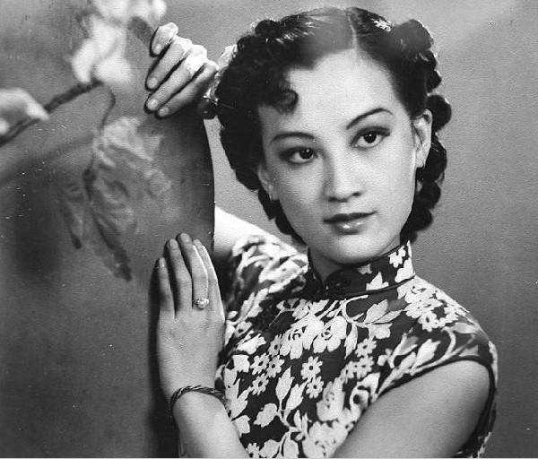 民国的四大美女,一个疯、一个自杀、一个婚姻不幸、只有她完美!