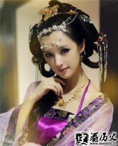 ​曹丕趁乱纳甄氏经过如何 曹丕童年的故事