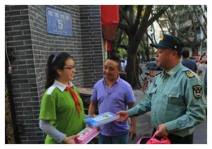 2008年那位敢叫总理让路的士兵,后来去了哪里,现状如何?