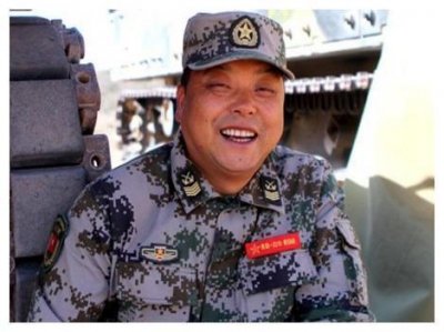 ​2008年那位敢叫总理让路的士兵，后来去了哪里，现状如何？