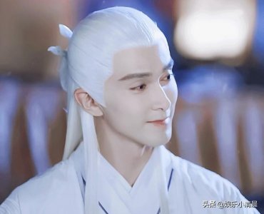 《枕上书》东华帝君是曾经的天地共主,他和父神,谁更厉害呢?