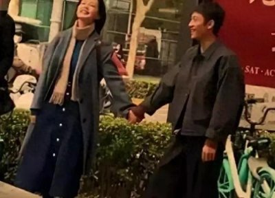 张一山恋情曝光两人大街牵手被拍