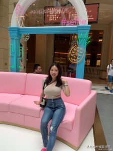 ​女人在接吻时，经常“咬你”是什么意思，男人要懂