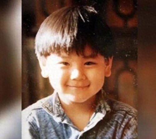 彭于晏童年私房照大曝光,小时竟然是个小胖墩,减肥毅力非同凡响